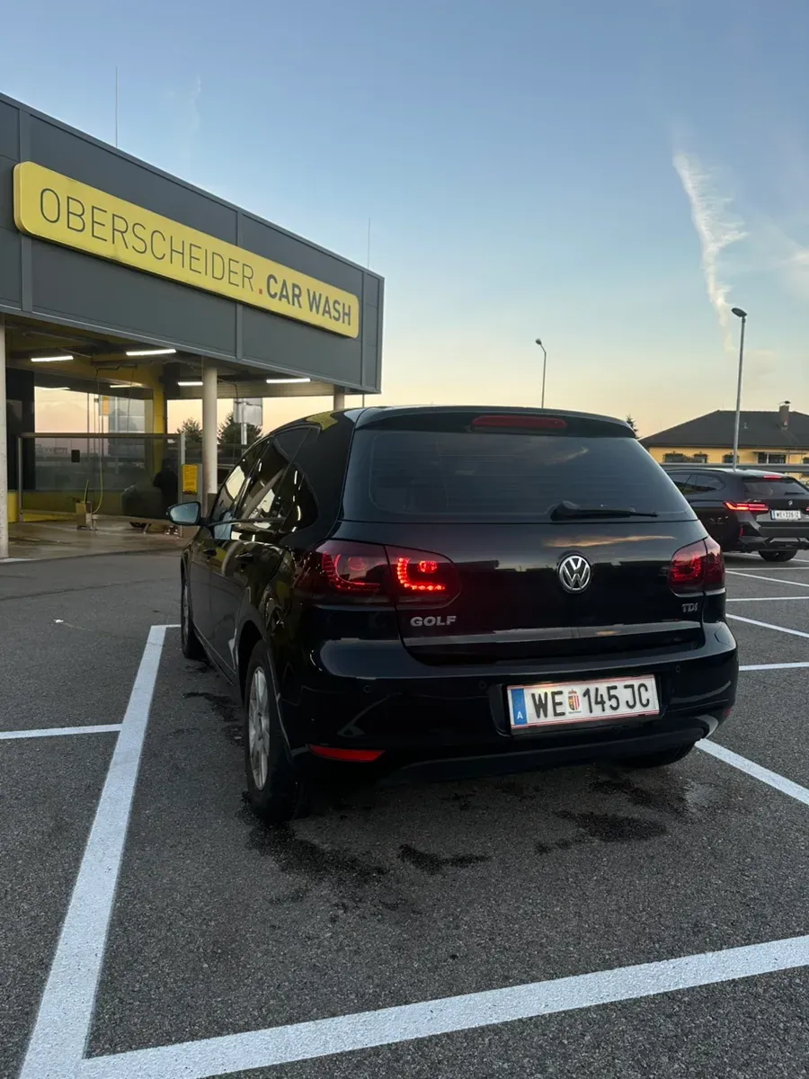 Volkswagen Golf 2010 photo 3