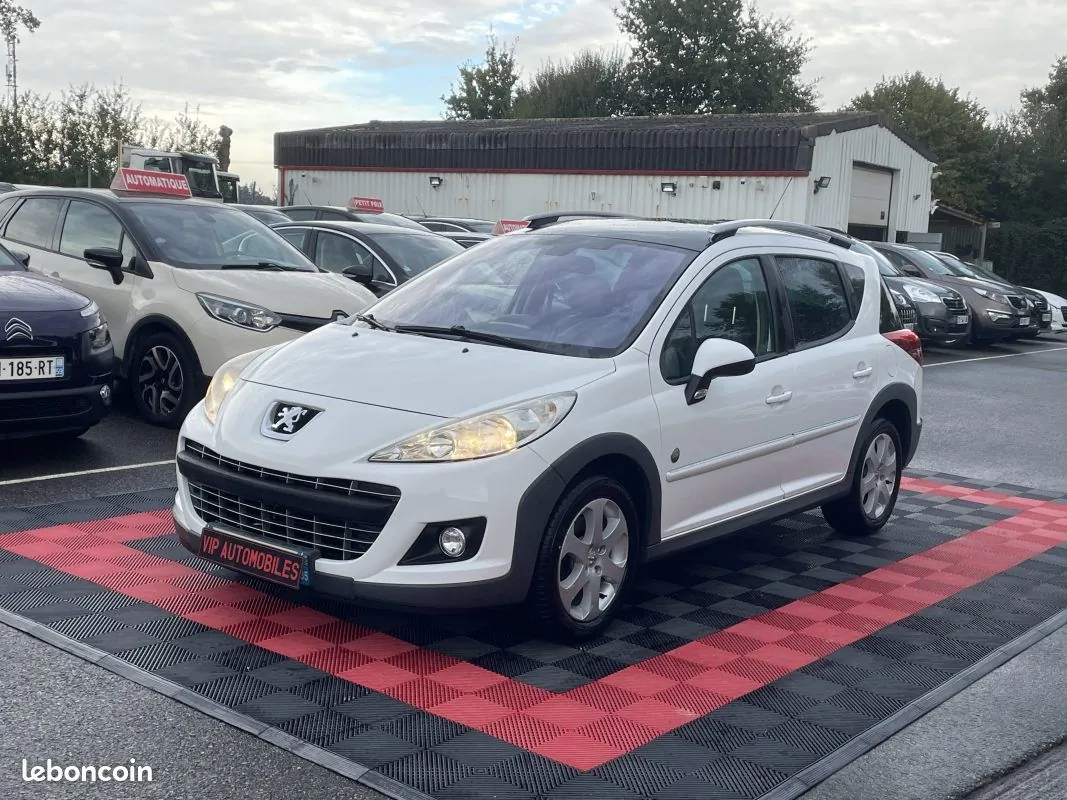 Peugeot 207 2012 photo 4