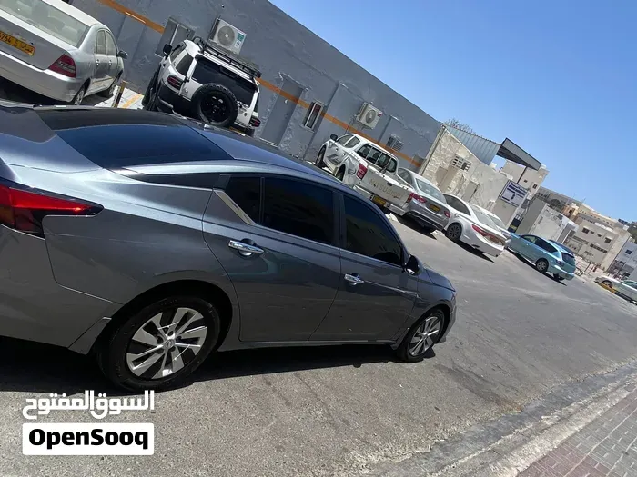 Nissan Altima 2020 photo 2