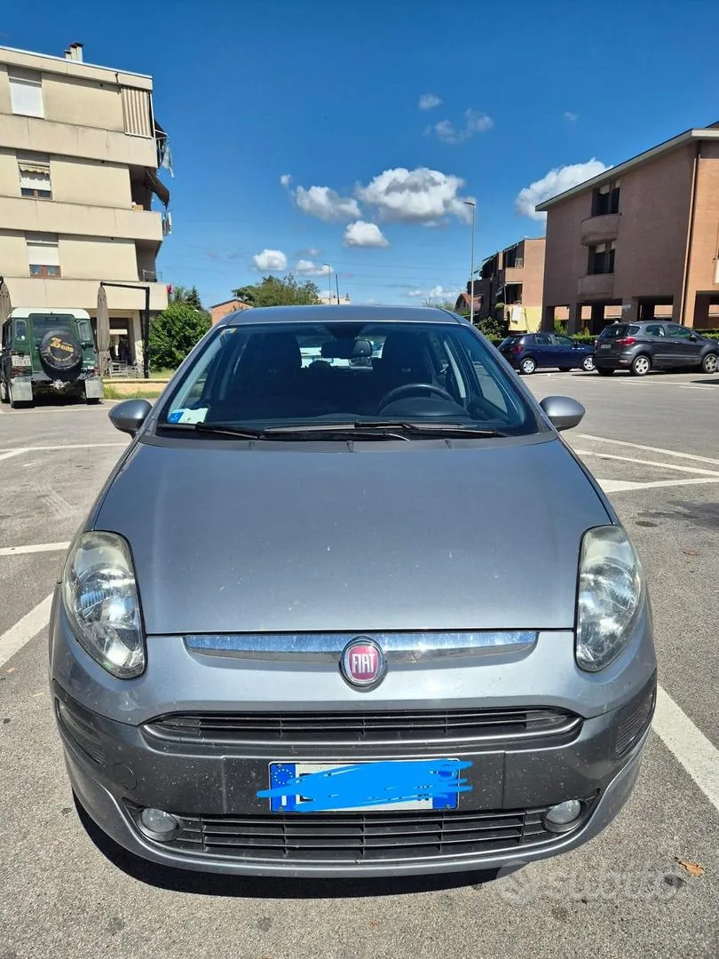 Fiat Punto Evo 2011 photo 2