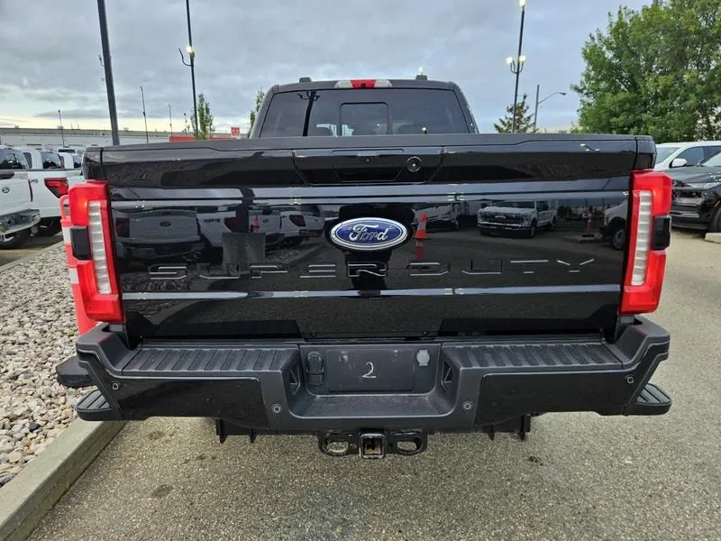 Ford Super Duty F-350 2023 photo 4