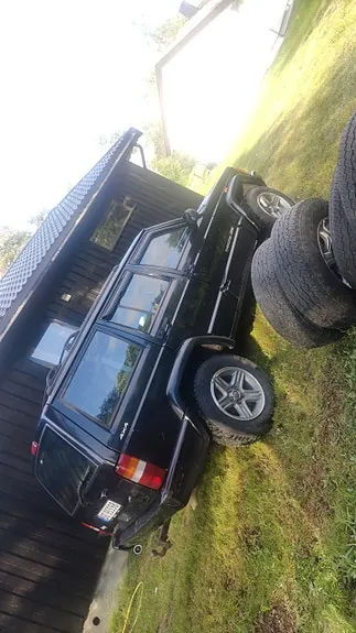 Jeep Cherokee 2000 photo 3