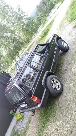 Jeep Cherokee 2000 photo 4