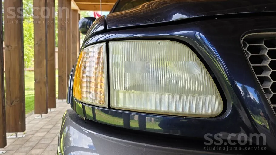Ford F-150 2001 photo 2