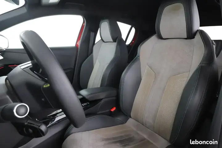 Peugeot 208 2020 photo 5