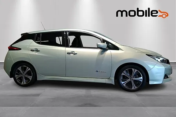 Nissan Leaf 2018 photo 2