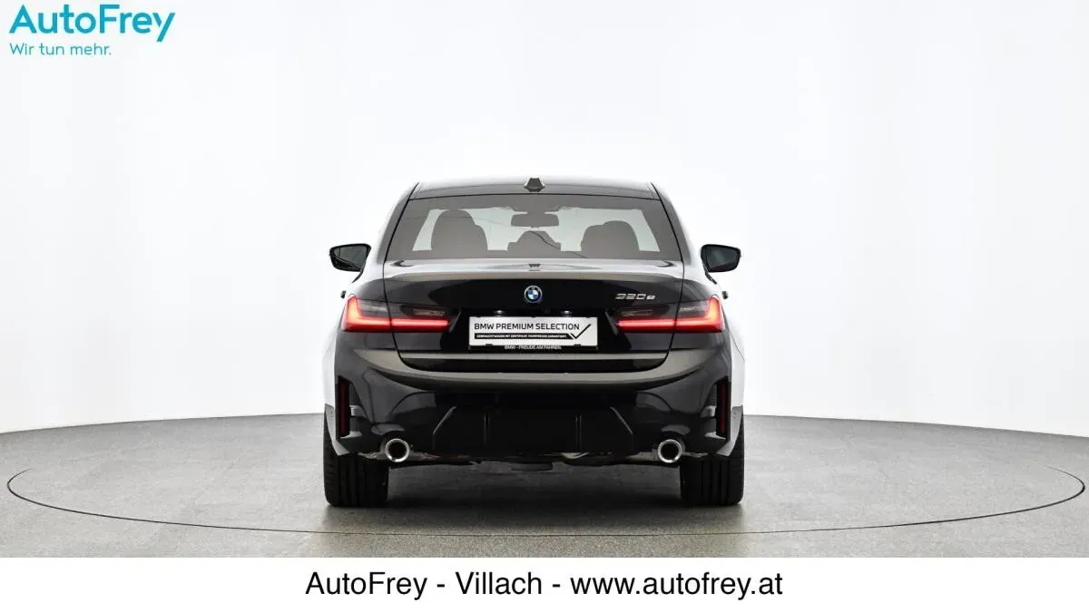 BMW 3 Series 2024 photo 3