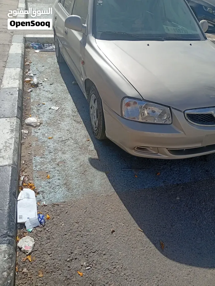 Hyundai Verna 2011 photo 2