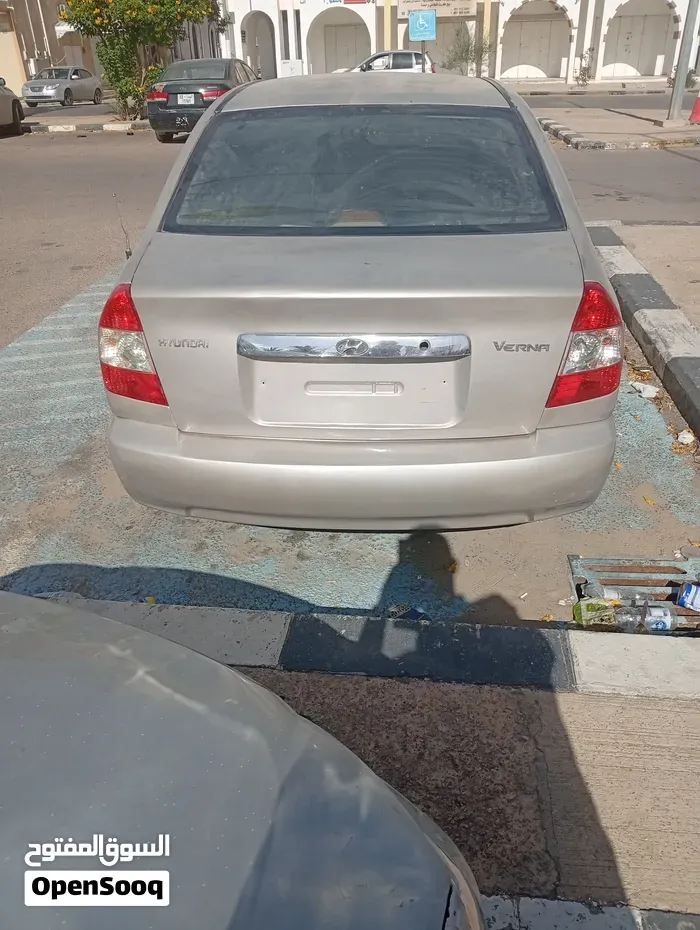 Hyundai Verna 2011 photo 3