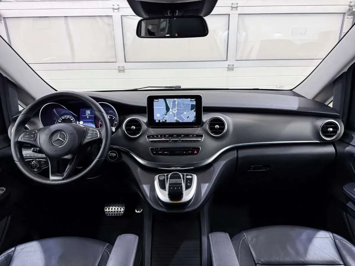 Mercedes-Benz V-Class 2015 photo 3