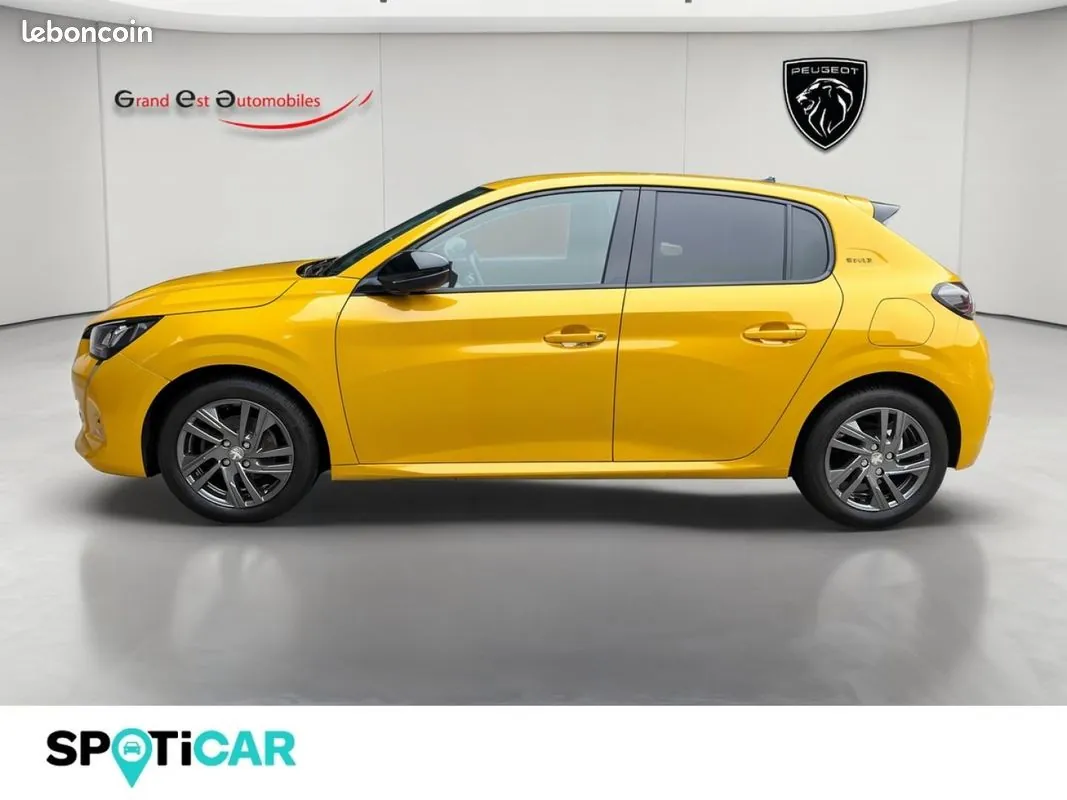 Peugeot 208 2022 photo 2