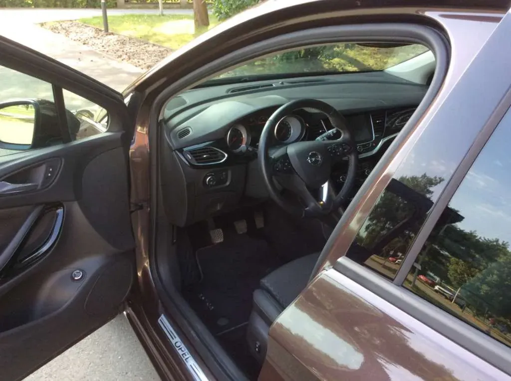 Opel Astra 2019 photo 3