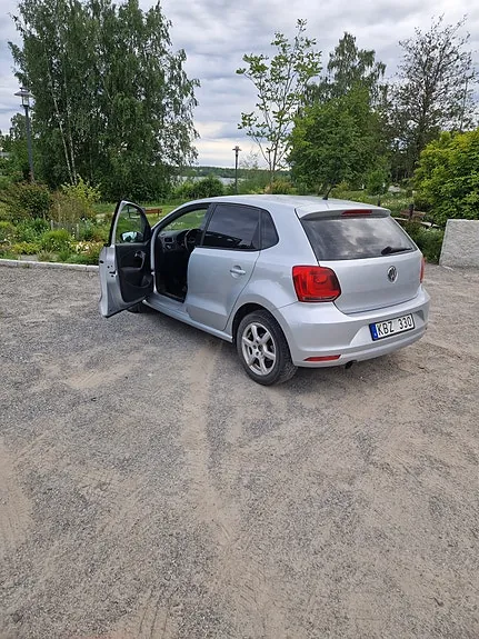 Volkswagen Polo 2010 photo 4