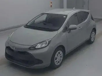 Toyota Aqua 2022 photo 3