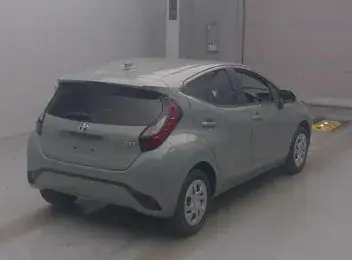 Toyota Aqua 2022 photo 4