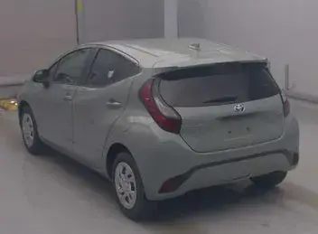 Toyota Aqua 2022 photo 5