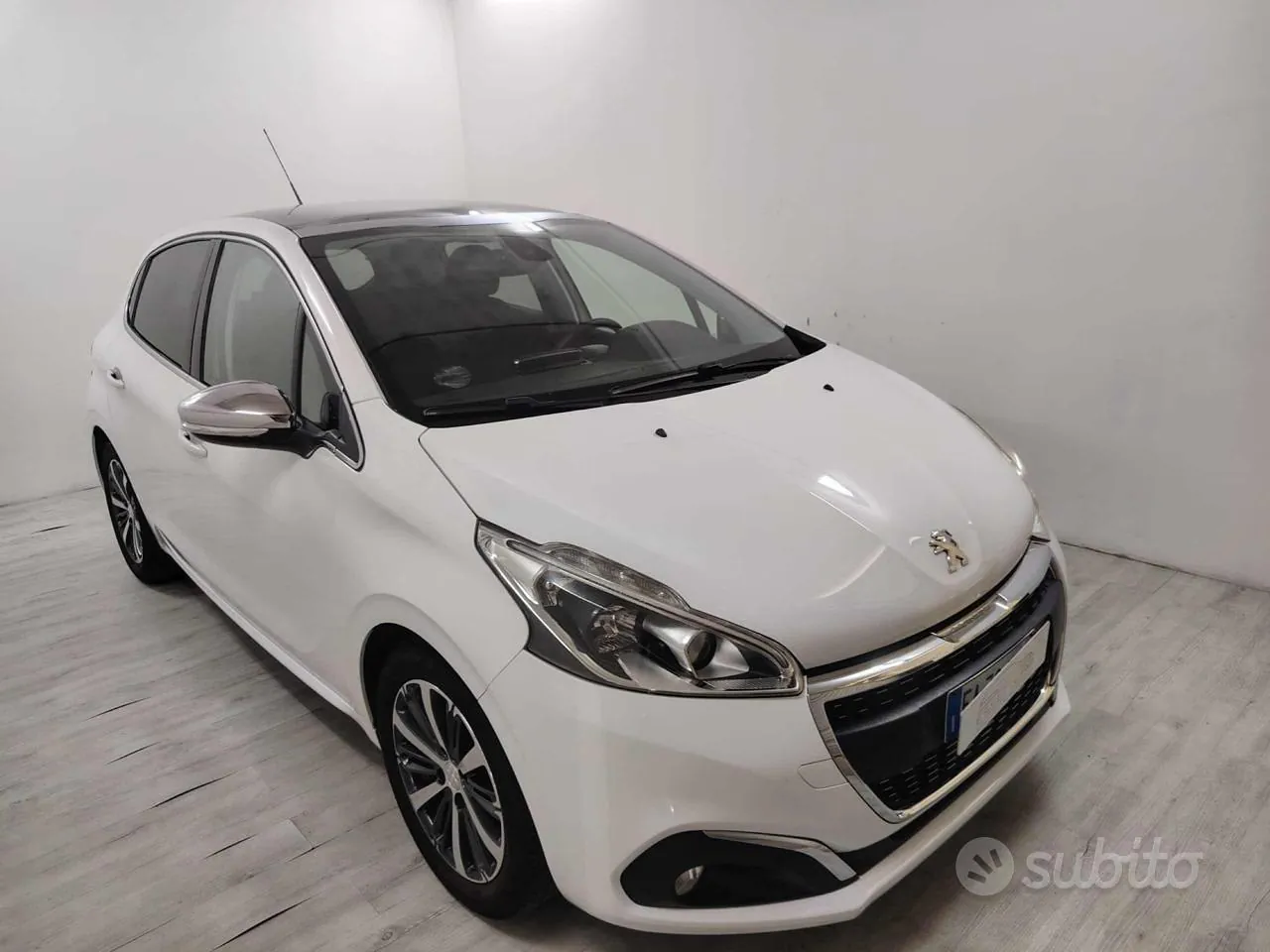 Peugeot 208 2015 photo 4