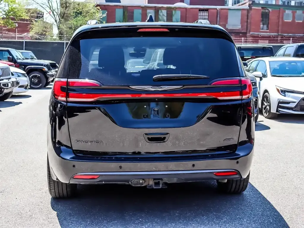 Chrysler Pacifica 2024 photo 4