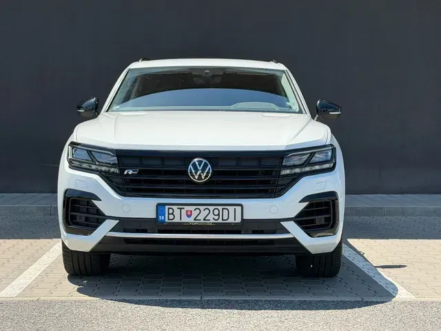 Volkswagen Touareg 2020 photo 2