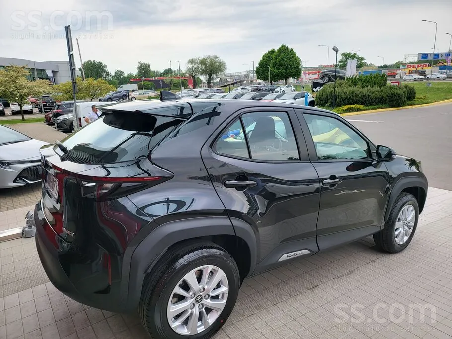 Toyota Yaris Cross 2023 photo 3