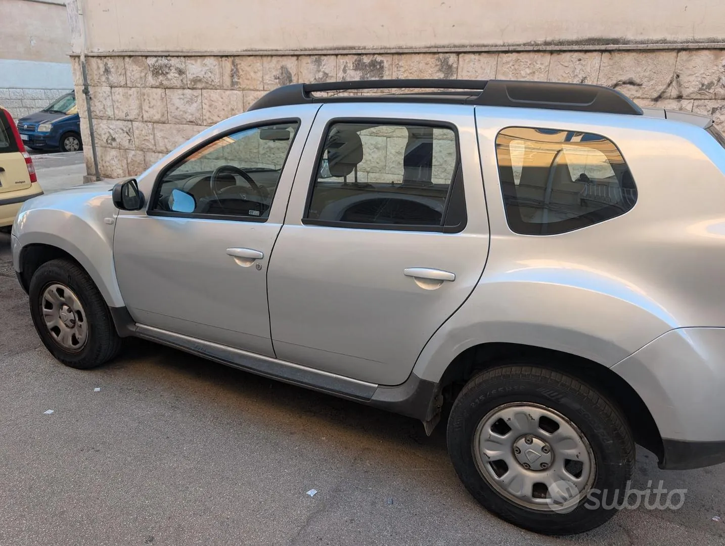 Dacia Duster 2011 photo 2
