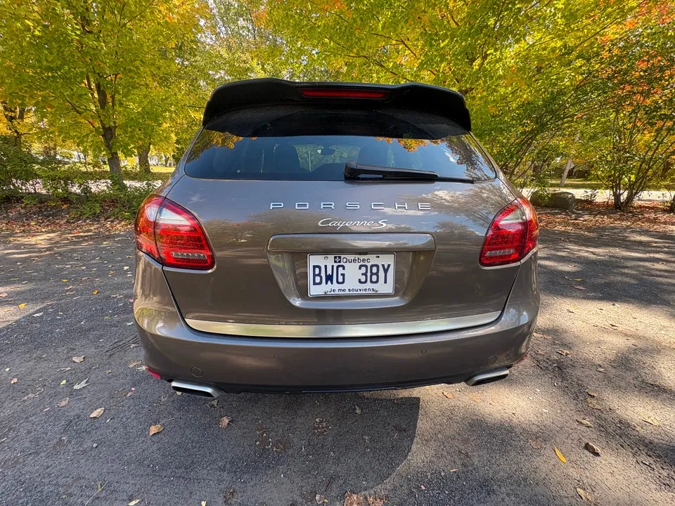 Porsche Cayenne 2011 photo 3