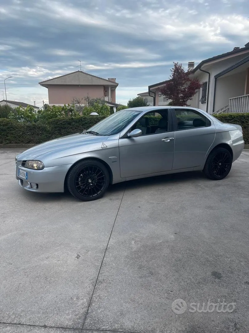 Alfa Romeo 156