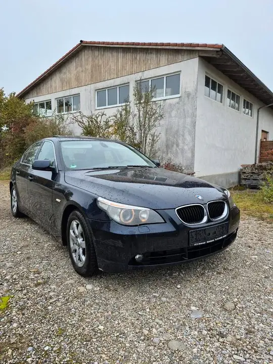 BMW 525
