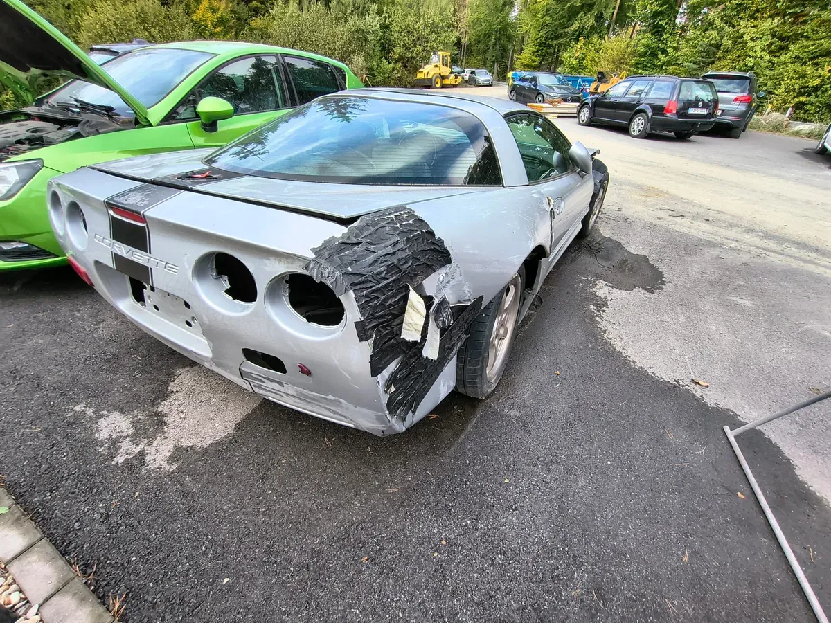 Chevrolet Corvette 1998 photo 3