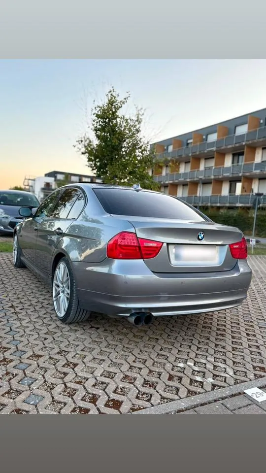 BMW E90
