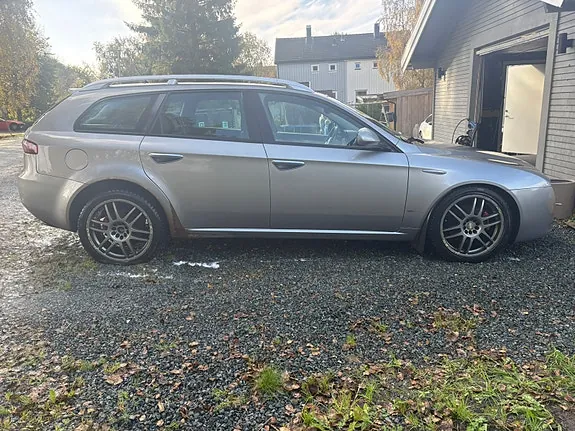 Alfa Romeo 159 2006 photo 5