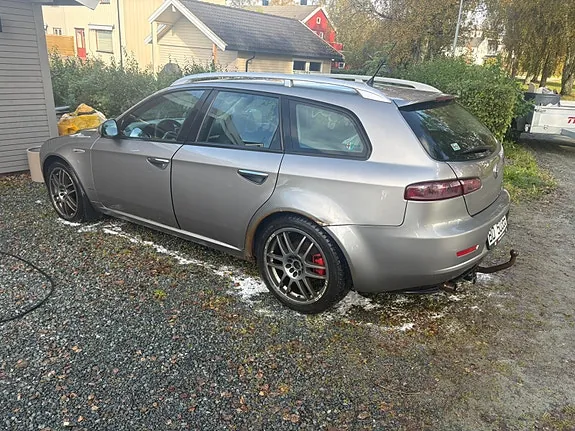Alfa Romeo 159 2006 photo 2