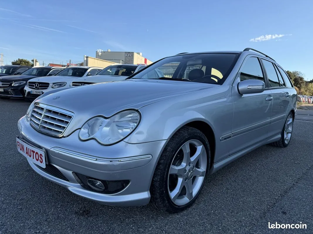 Mercedes-Benz C-Class 2007 photo 2