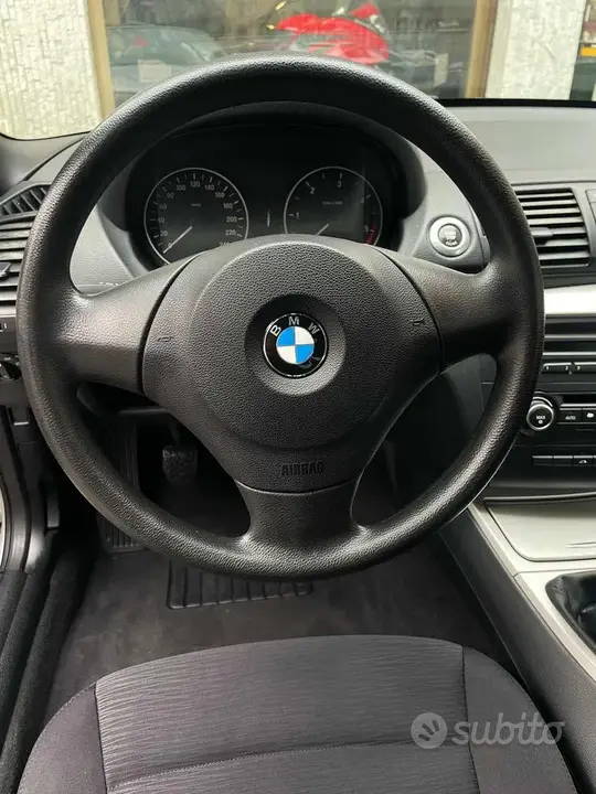 BMW 1 Series 2010 photo 5