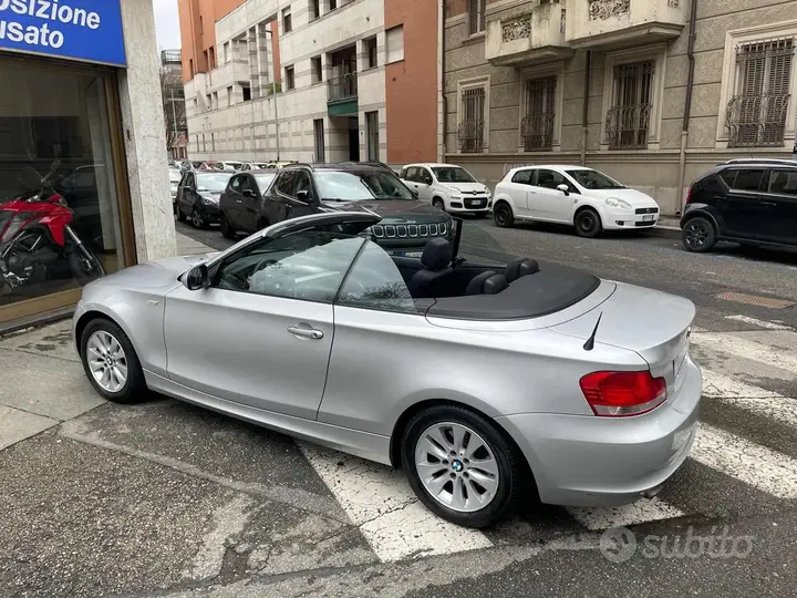 BMW 1 Series 2010 photo 2