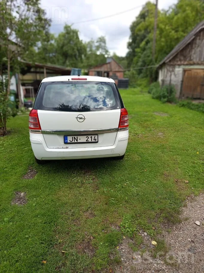 Opel Zafira 2009 photo 3