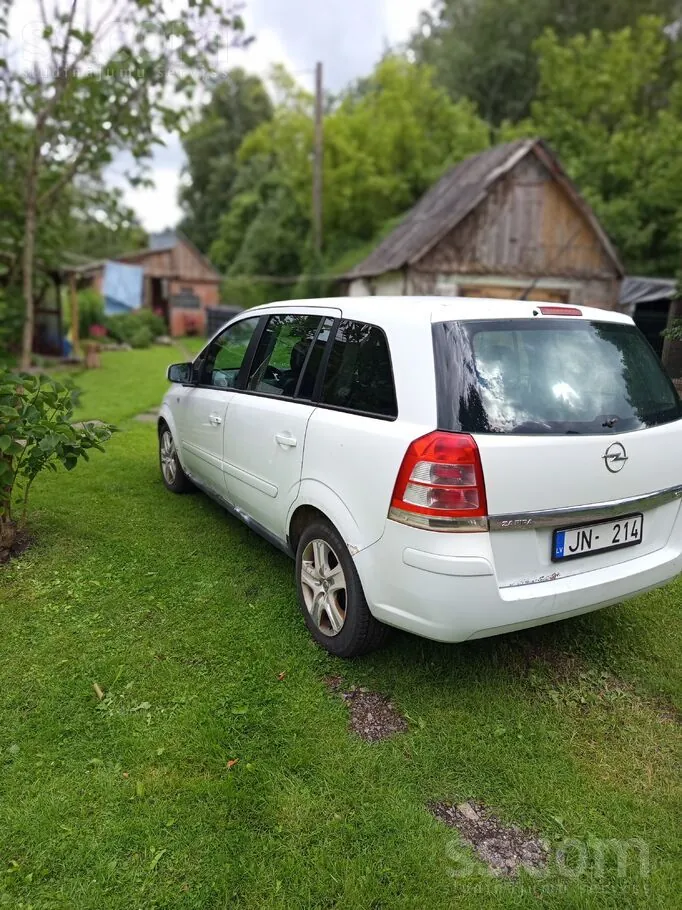 Opel Zafira 2009 photo 4