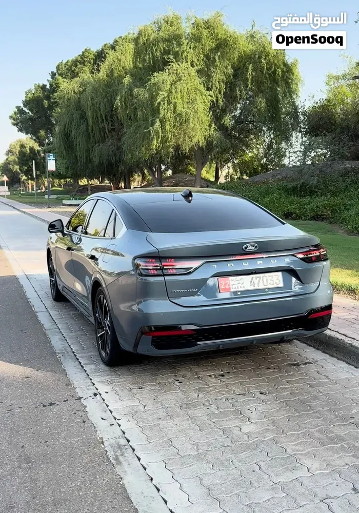 Ford Taurus 2026 photo 2
