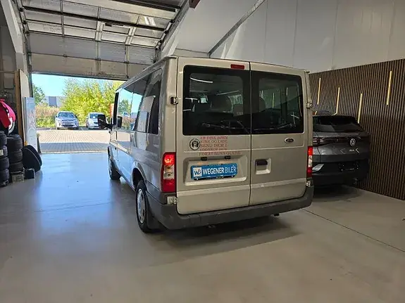 Ford Transit 300S Kombi 2007 photo 4