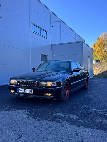 BMW 740I