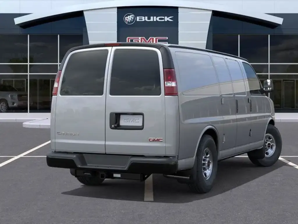 GMC Savana 2025 photo 5