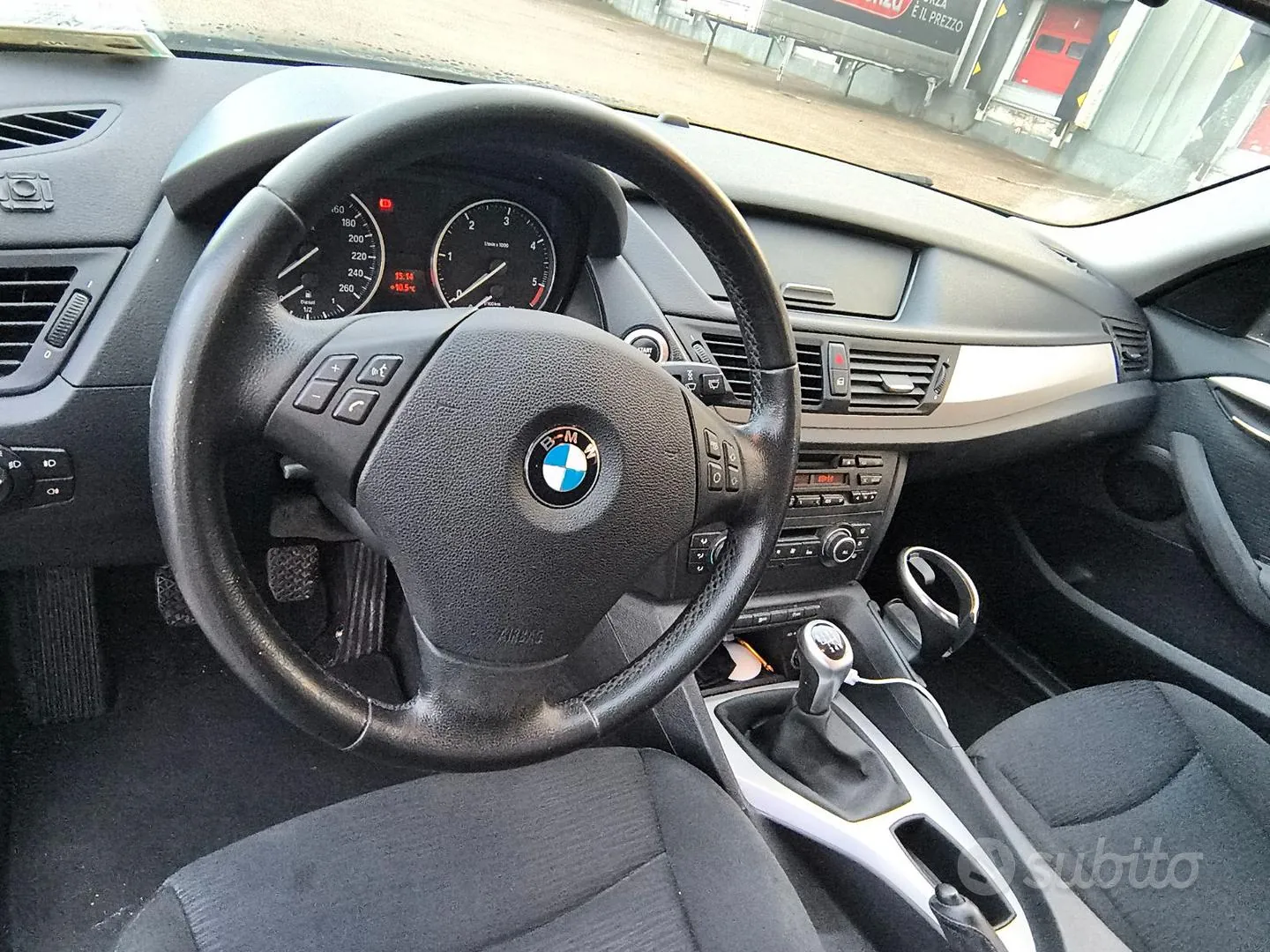 BMW X1 2012 photo 4