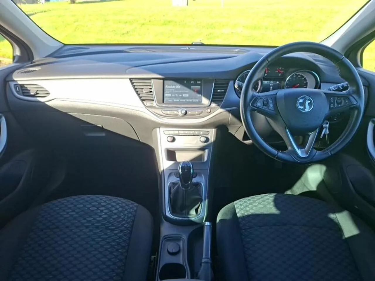 Vauxhall Astra 2019 photo 3