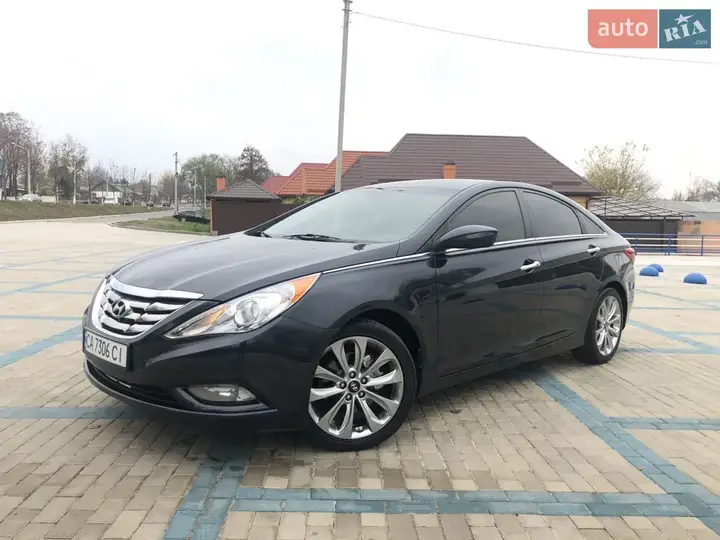 Hyundai Sonata 2012 photo 2