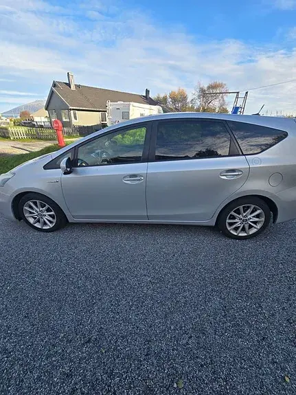 Toyota Prius 2013 photo 3
