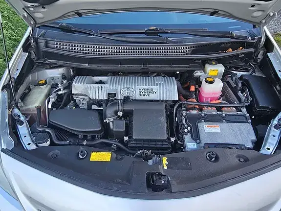Toyota Prius 2013 photo 2