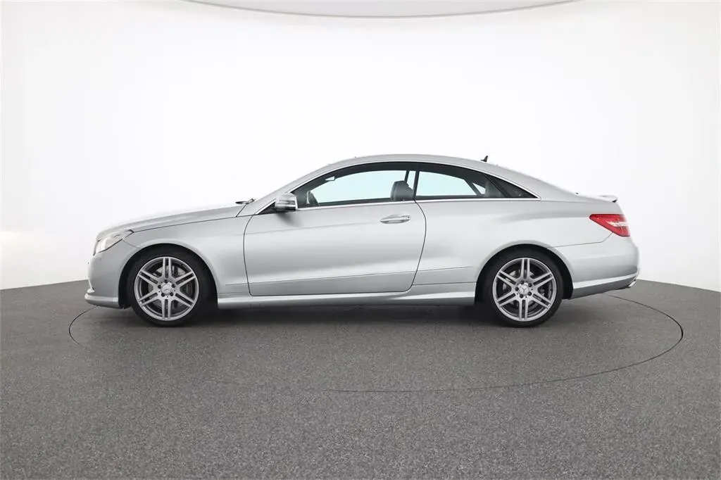 Mercedes-Benz E-Class 2010 photo 2