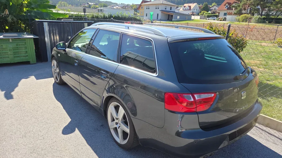 Seat Exeo 2010 photo 2