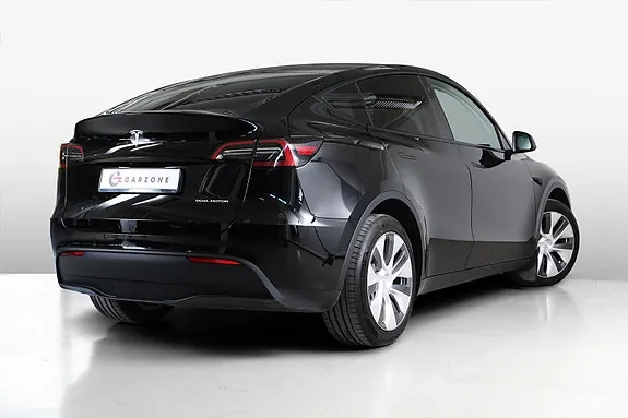 Tesla Model Y 2023 photo 4