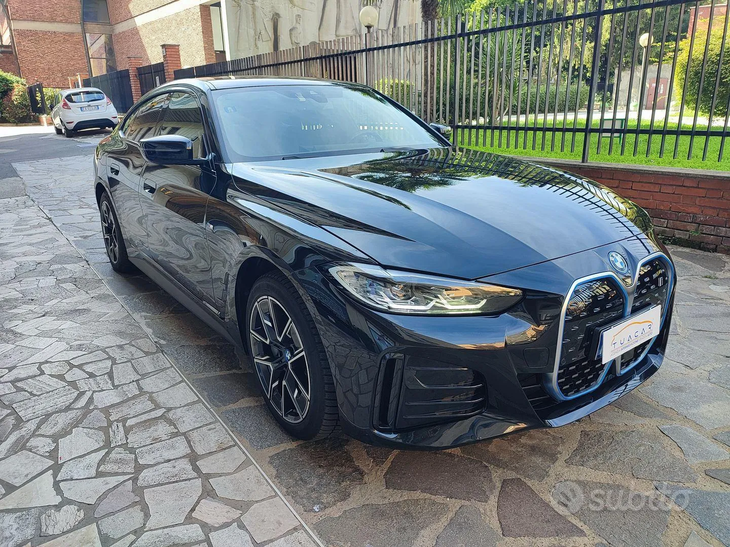 BMW I4 2024 photo 5